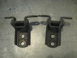 06 Infiniti G35 Sedan Driver Front Door Hinges  R16711