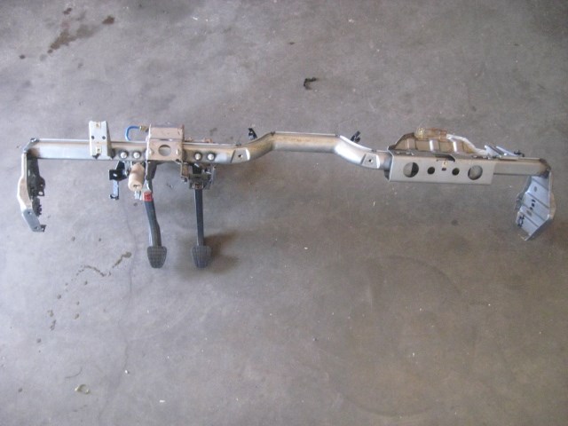 98 Porsche BOXSTER Dash Bar /W Brake & Clutch Pedals  R9035