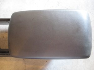 09 Mazda 3 Center Console Assembly  R9096