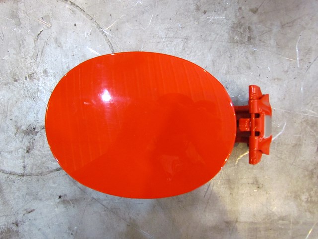 09 Mazda 3 Red Gas Lid  R9112