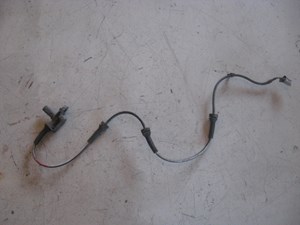 04 Nissan 350Z Front RH ABS Sensor  R9363