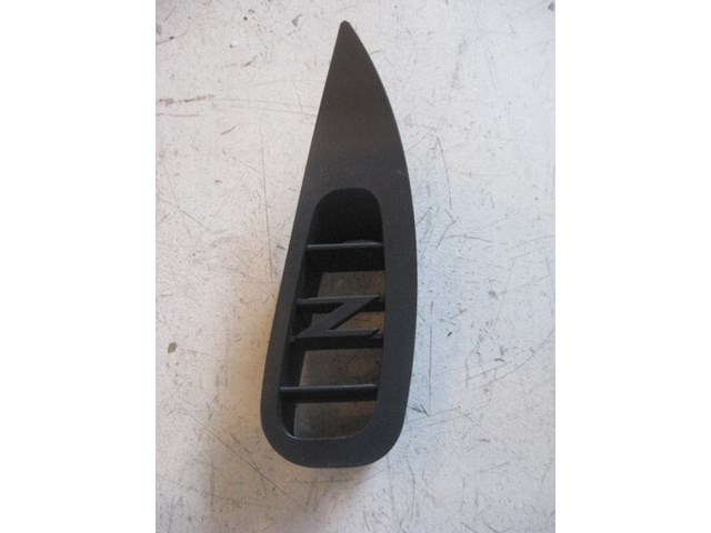 04 Nissan 350Z RH Passenger Dash Vent  R9368