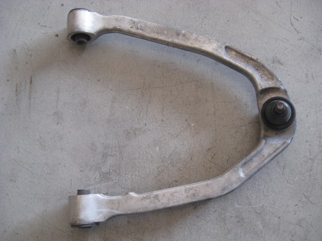04 Nissan 350Z Front LH Driver Upper Control Arm  R9413