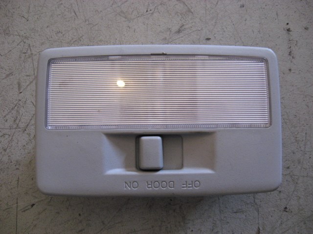 04 Subaru IMPREZA Dome Lamp  R9565