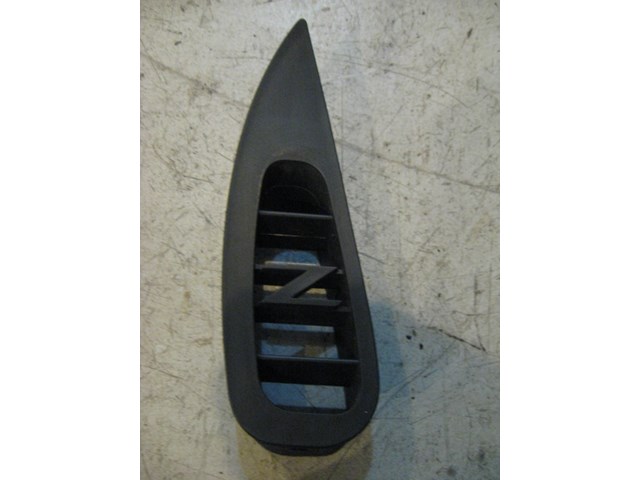 03 Nissan 350Z RH Dash Vent  R9678
