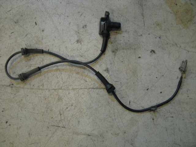 03 Nissan 350Z Front RH Passenger ABS Sensor  R9715