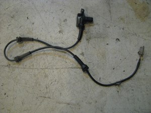 03 Nissan 350Z Front RH Passenger ABS Sensor  R9715