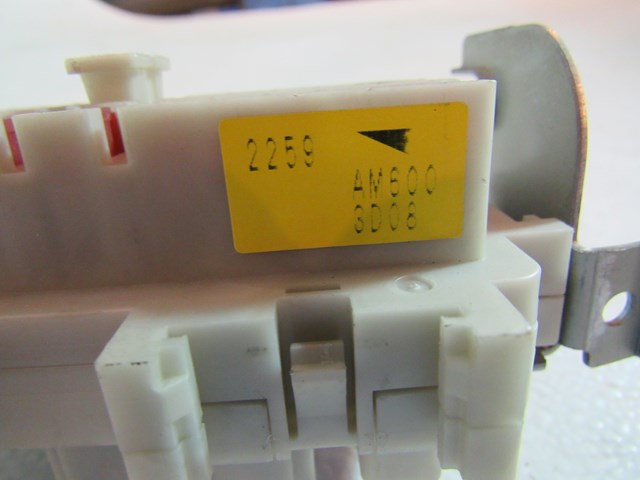 03 Nissan 350Z Interior Fuse Box AM600  R9736
