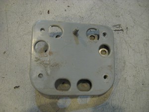 03 Nissan 350Z RH Passenger Rear Bumper Reinforcement Bracket Mount R9828