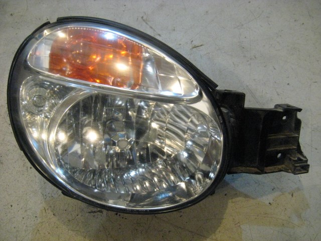 02 Subaru IMPREZA RH Passenger Headlight R9849