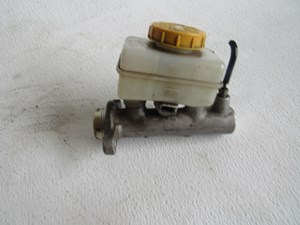 02 03 Subaru IMPREZA WRX Brake Master Cylinder  R9878