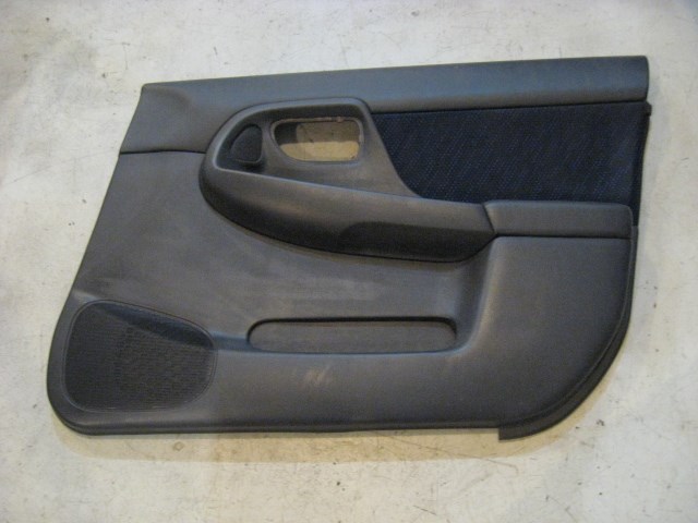 02 Subaru IMPREZA Front RH Door Panel  R9906