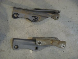 02 Subaru IMPREZA Hood Hinges  R9916