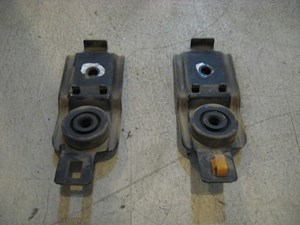 02 Subaru IMPREZA Radiator Brackets  R9917