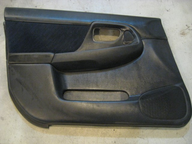 02 Subaru IMPREZA Front LH Driver Door Panel  R9961