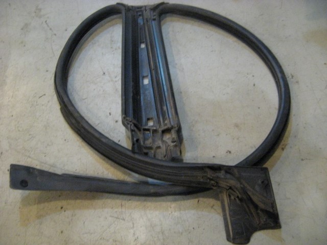 02 Subaru IMPREZA LH ABC Pillar Body Seal  R9968