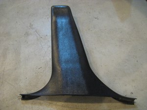 02 Subaru IMPREZA LH Driver Lower B Pillar Trim  R9973