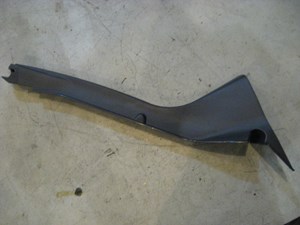 02 Subaru IMPREZA Rear RH Door Finish Piece  R10002