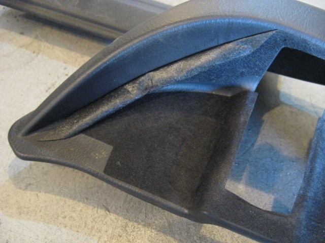 02 Subaru IMPREZA Rear RH Passenger Door Sill Trim  R10010