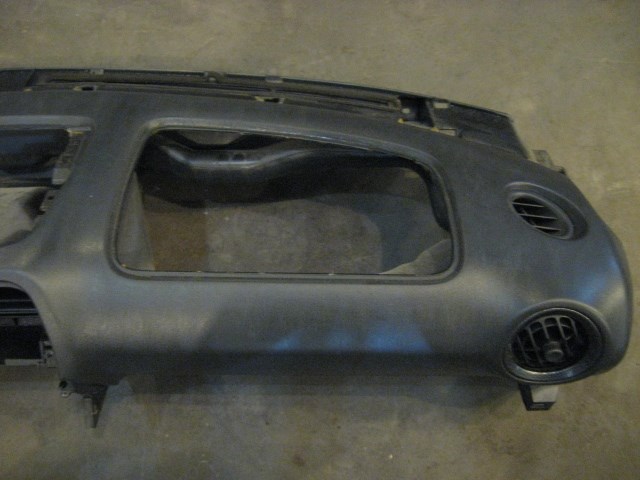 02 Subaru IMPREZA WRX Dash Assembly  R10024