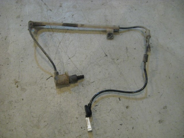 02 Subaru IMPREZA Rear RH ABS Sensor  R10043