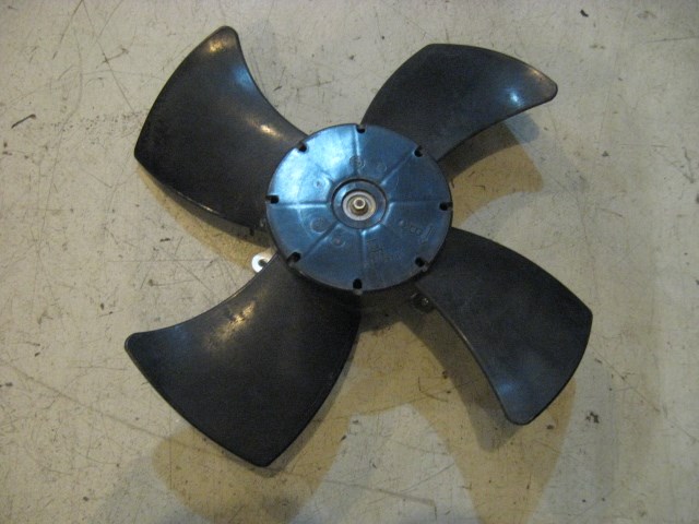 05 Infiniti G35 Cooling Fan w/Motor R10128
