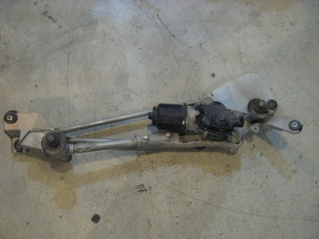 05 Infiniti G35 Coupe Windshield Wiper Motor  R10168
