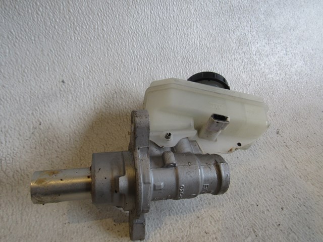 05 Infiniti G35 Brake Master Cylinder  R10187