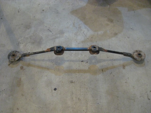 05 Infiniti G35 Stay Pin  R10238