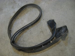 02 Subaru IMPREZA Rear RH Door Seal  R10307