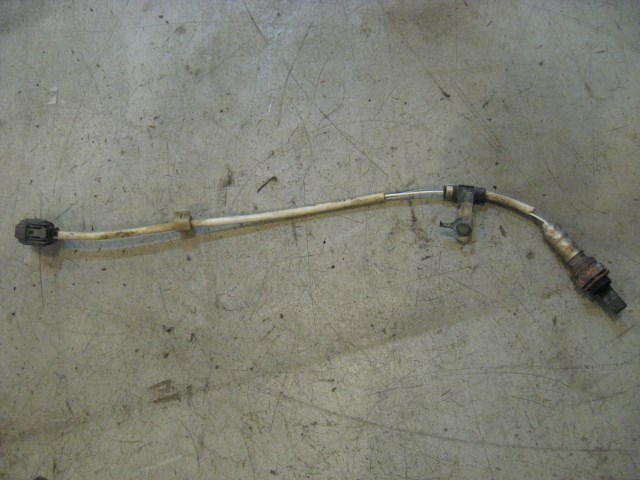 02 Subaru IMPREZA Middle Cat Oxygen Sensor  R10346