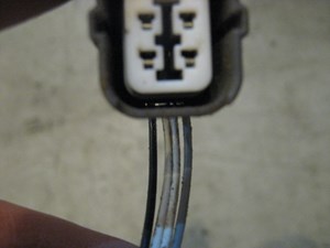 02 Subaru IMPREZA Middle Cat Oxygen Sensor  R10346