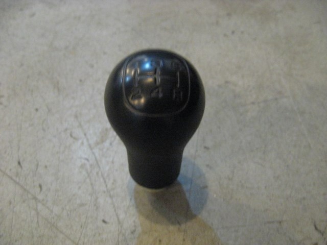 1998 Subaru IMPREZA Wagon M/T Manual Gear Shift Knob OEM R10366