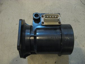 98 Subaru IMPREZA Mass Airflow Sensor  R10379