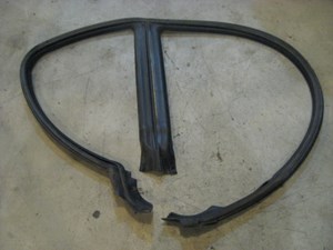 98 Subaru IMPREZA RH ABC Pillar Seal  R10397