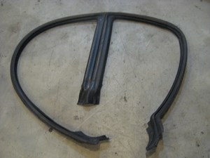 98 Subaru IMPREZA LH ABC Pillar Body Seal  R10421