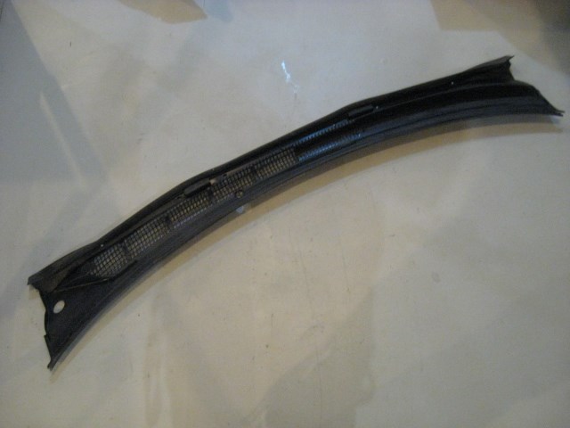 98 Subaru IMPREZA Cowl Vent Panel  R10584
