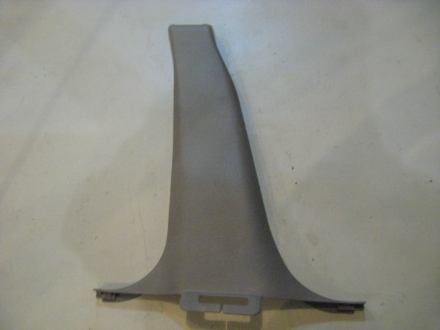 98 Subaru IMPREZA LH Driver Lower B Pillar Trim Panel 94061FA010 R10598