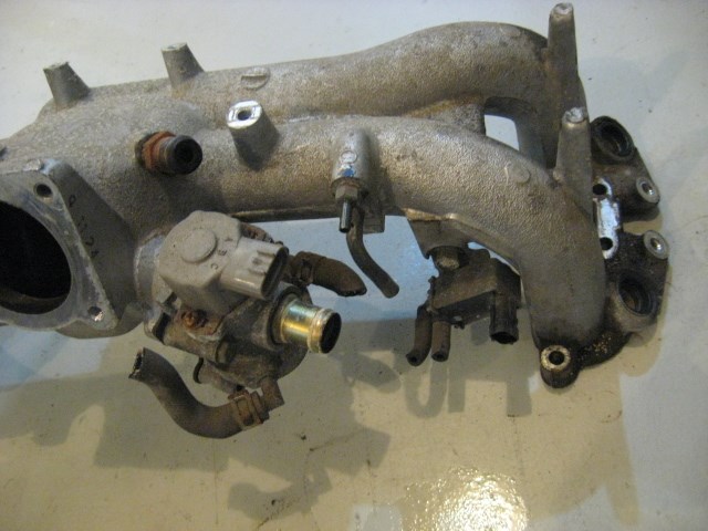 98 Subaru IMPREZA Intake Manifold  R10625