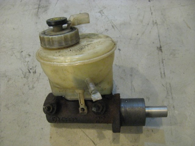 96 Volkswagen JETTA Brake Master Cylinder  R10943
