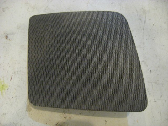 96 Volkswagen JETTA Front LH Driver Speaker Cover  R10987