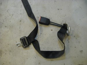 96 Volkswagen JETTA Rear Center Seat Belt / Buckle  R11007
