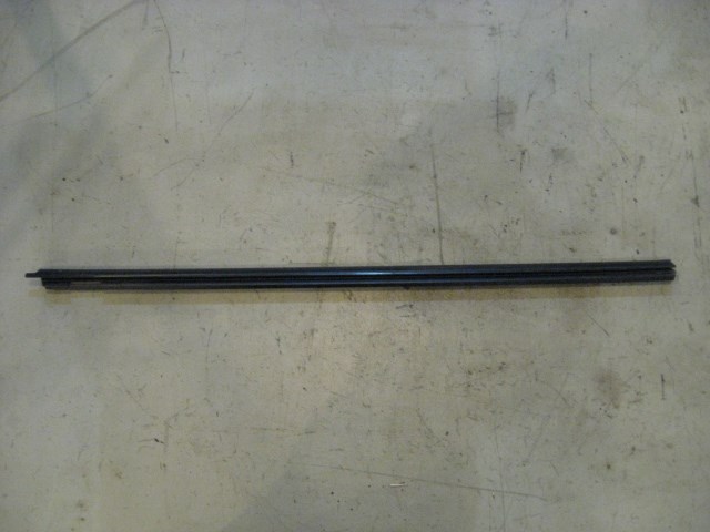 96 Volkswagen JETTA Front LH Driver Window Seal  R11033