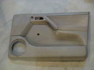 96 Volkswagen JETTA Front RH Passenger Door Panel  R11039