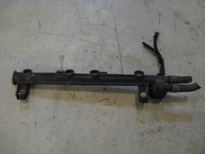 96 Volkswagen JETTA Fuel Rail  R11073