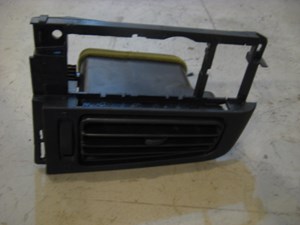 96 Volkswagen JETTA LH Driver Dash Vent  R11075