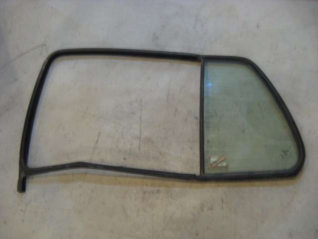 96 Volkswagen JETTA Rear LH Driver Quarter Window  R11080