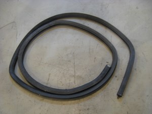 96 Volkswagen JETTA Rear LH Driver Door Seal  R11081
