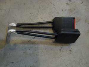 96 Volkswagen JETTA Rear RH Seat Belt Buckles  R11116