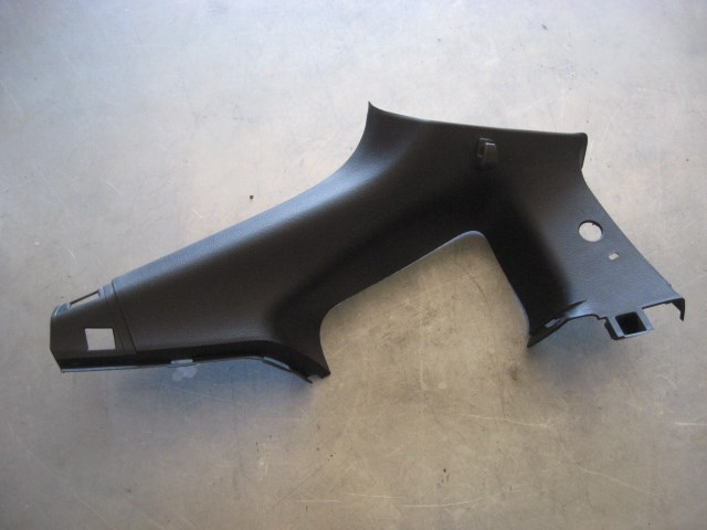 06 Nissan 350Z Rear LH Quarter Glass Trim 76935 CD000 R19730